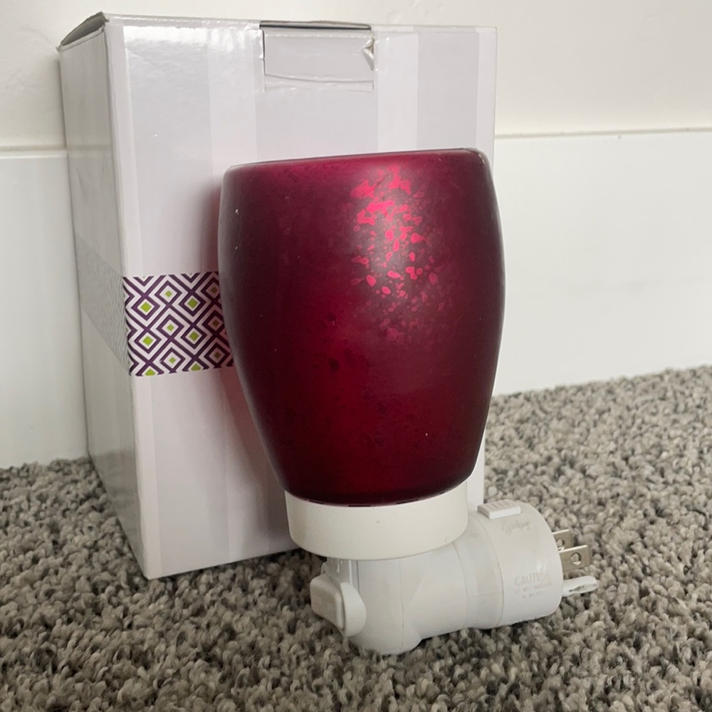 Vintage glass scentsy plug in